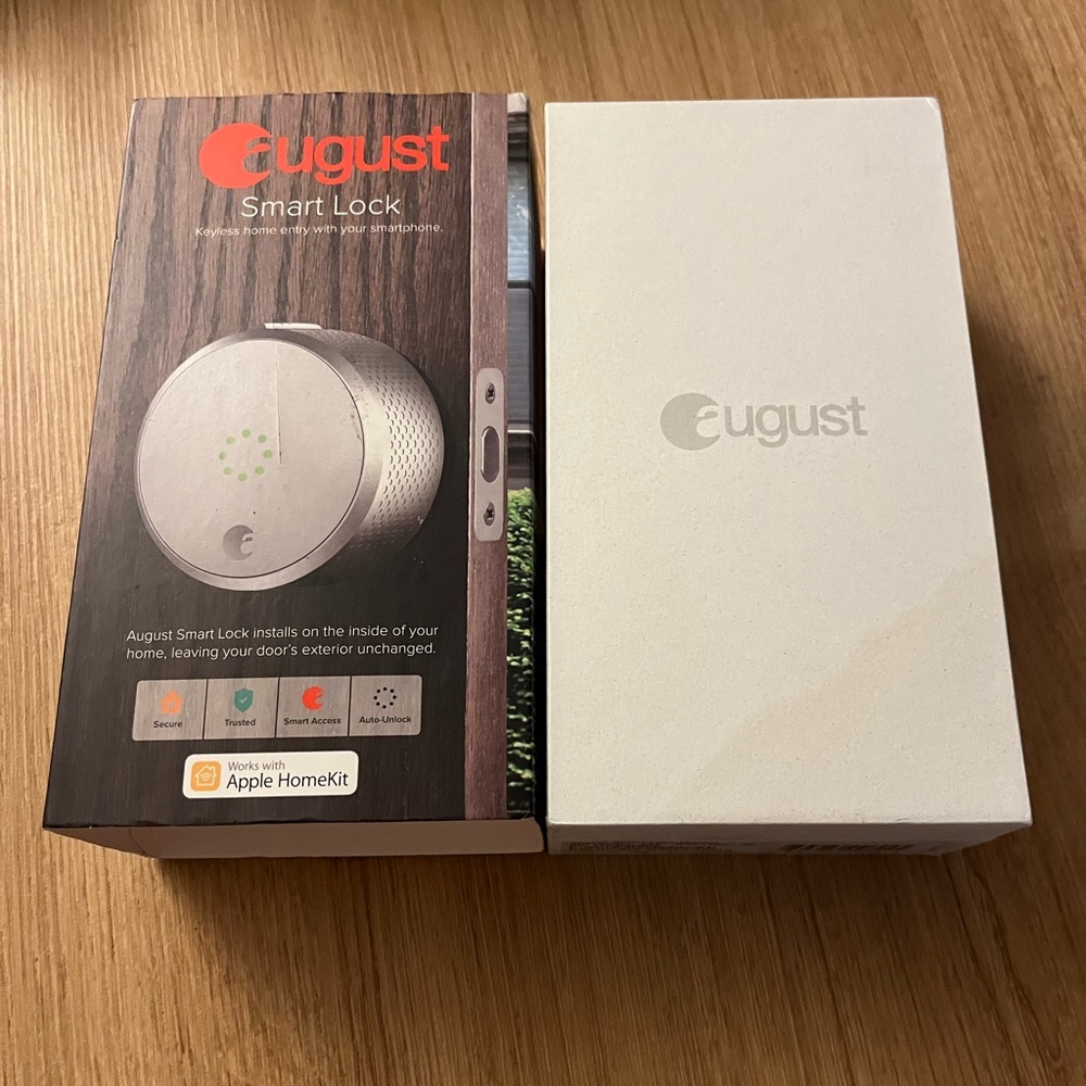 Smart Lock - White/Silver